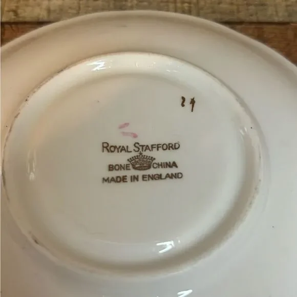 Royal Stafford Bone China Made in England Teacup and Saucer Floral Gold Trim - Picture 7 of 10